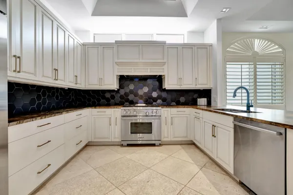 $25,000 | 186 Golf Village Boulevard, Jupiter, FL 33458