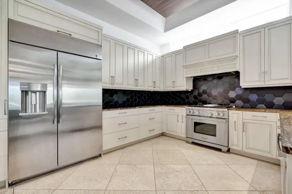 $25,000 | 186 Golf Village Boulevard, Jupiter, FL 33458