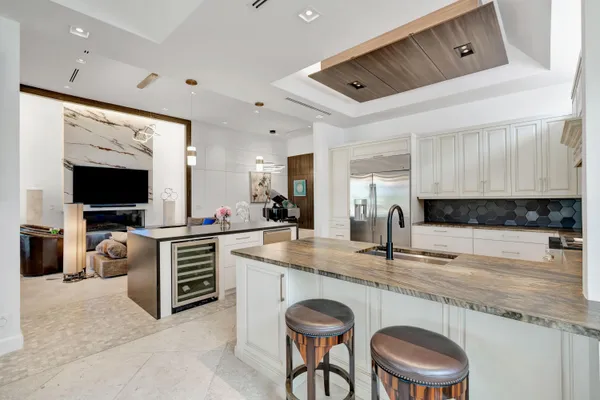 $25,000 | 186 Golf Village Boulevard, Jupiter, FL 33458