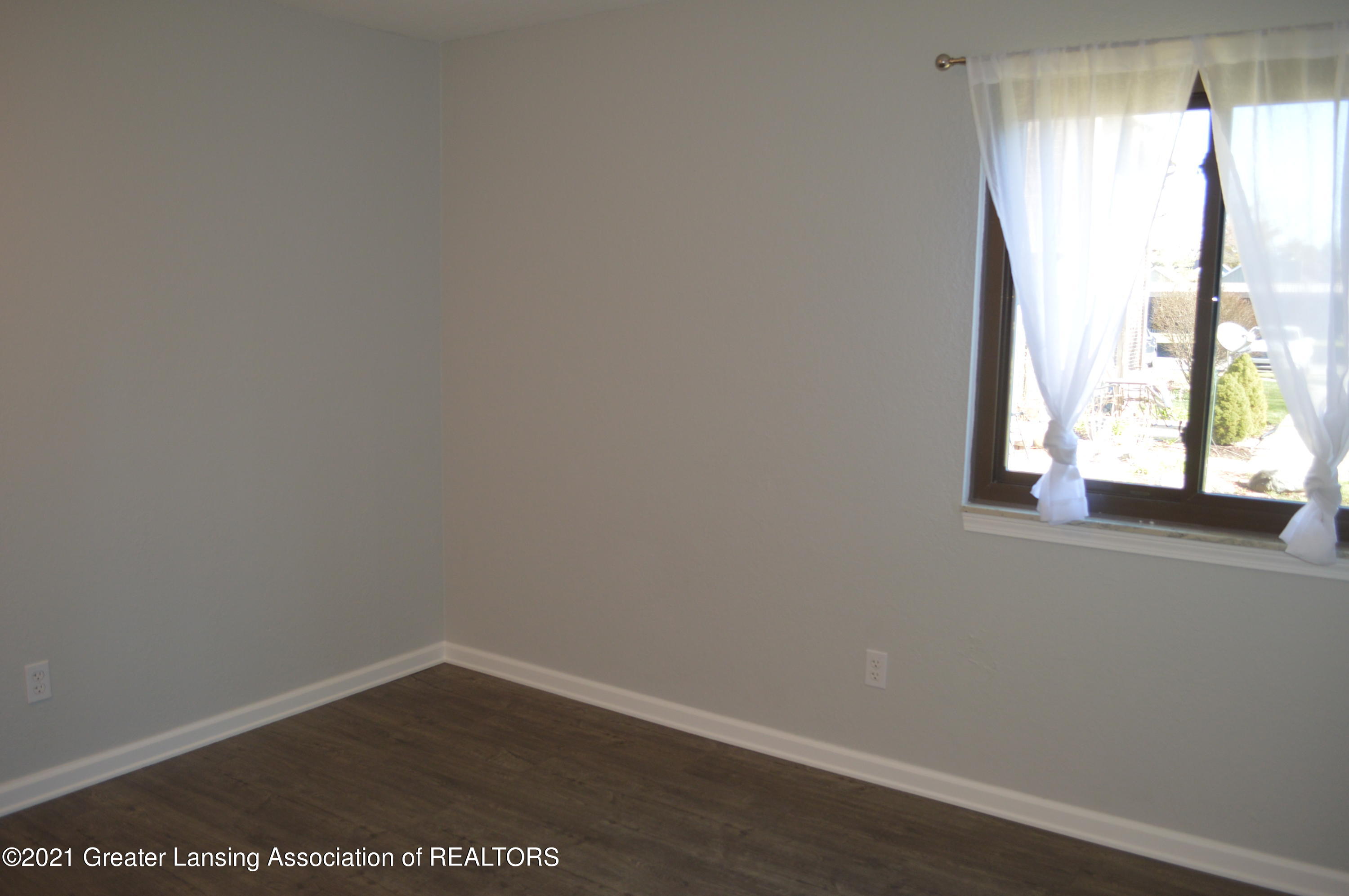 5400 Maple Ridge Road, Unit 11 Haslett, MI 48840 - Photo 16 of 24 Bedroom 2