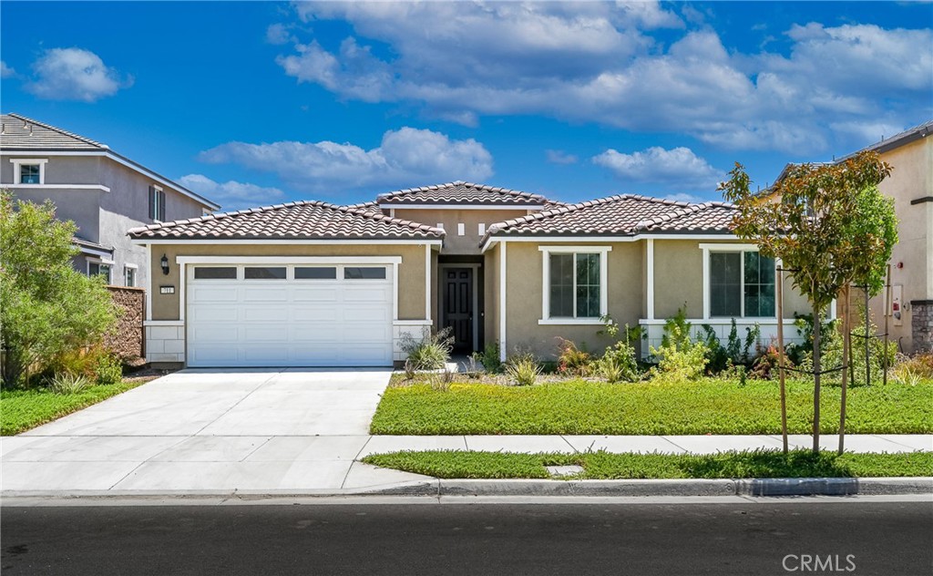 711 Ballesteros Street Perris, CA 92571 - Photo 16 of 39 front 4