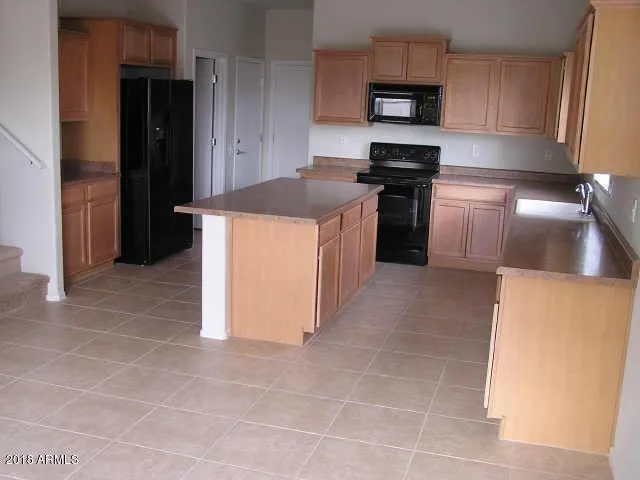 $1,795 | 2413 North 83rd Drive, Phoenix, AZ 85037