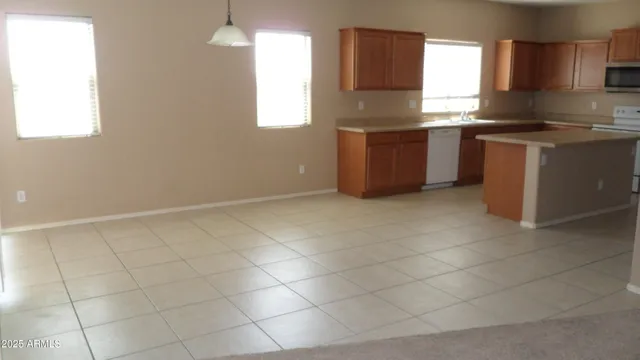$1,795 | 2413 North 83rd Drive, Phoenix, AZ 85037