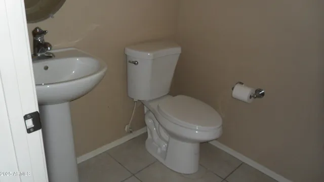 $1,795 | 2413 North 83rd Drive, Phoenix, AZ 85037