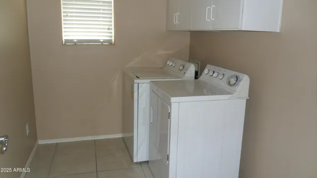 $1,795 | 2413 North 83rd Drive, Phoenix, AZ 85037