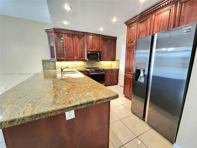 $2,200 | 1600 South Ocean Drive, Unit 1C, Hollywood, FL 33019