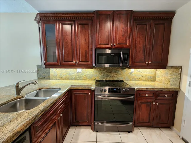 $2,200 | 1600 South Ocean Drive, Unit 1C, Hollywood, FL 33019