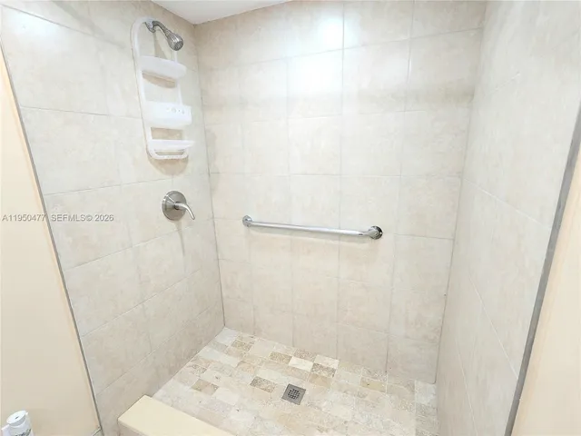 $2,200 | 1600 South Ocean Drive, Unit 1C, Hollywood, FL 33019