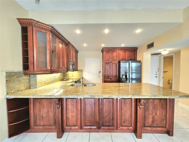 $2,200 | 1600 South Ocean Drive, Unit 1C, Hollywood, FL 33019