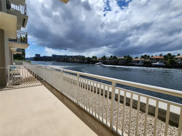 $2,200 | 1600 South Ocean Drive, Unit 1C, Hollywood, FL 33019