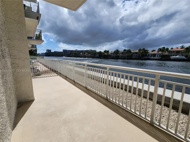 $2,200 | 1600 South Ocean Drive, Unit 1C, Hollywood, FL 33019