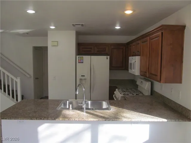 $1,750 | 9911 Copano Bay Avenue, Las Vegas, NV 89148