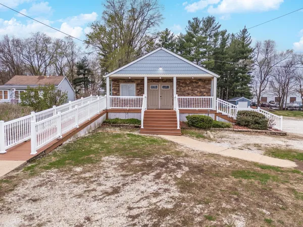 $205,000 | 13895 First Street, Pekin, IL 61554