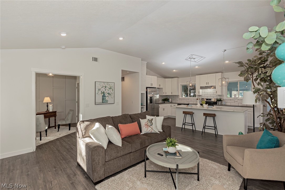 1281 Bell Road Chagrin Falls, OH 44022 - Photo 2 of 27 Gallery Image 2