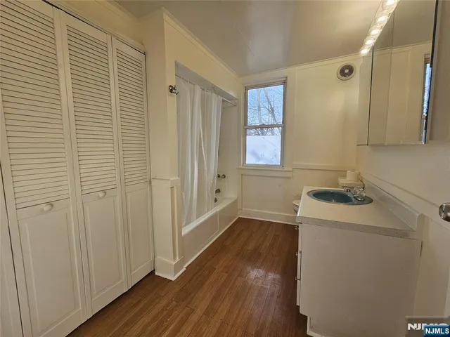 $1,995 | 95 Cannonball Road, Pompton Lakes, NJ 07442