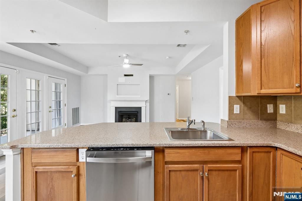 9104 Ravenscroft Road Clifton, NJ 07013 - Photo 15 of 50