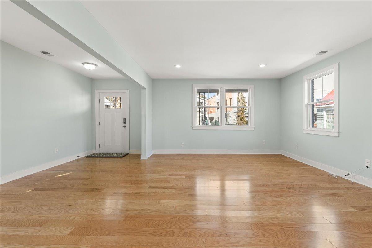 87 Romney Street Charleston, SC 29403 - Photo 4 of 15 04-87 Romney St-4