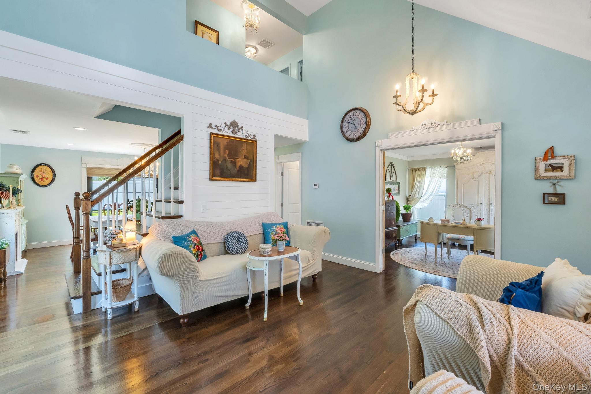 17 Walnut Road Kings Park, NY 11754 - Photo 6 of 34