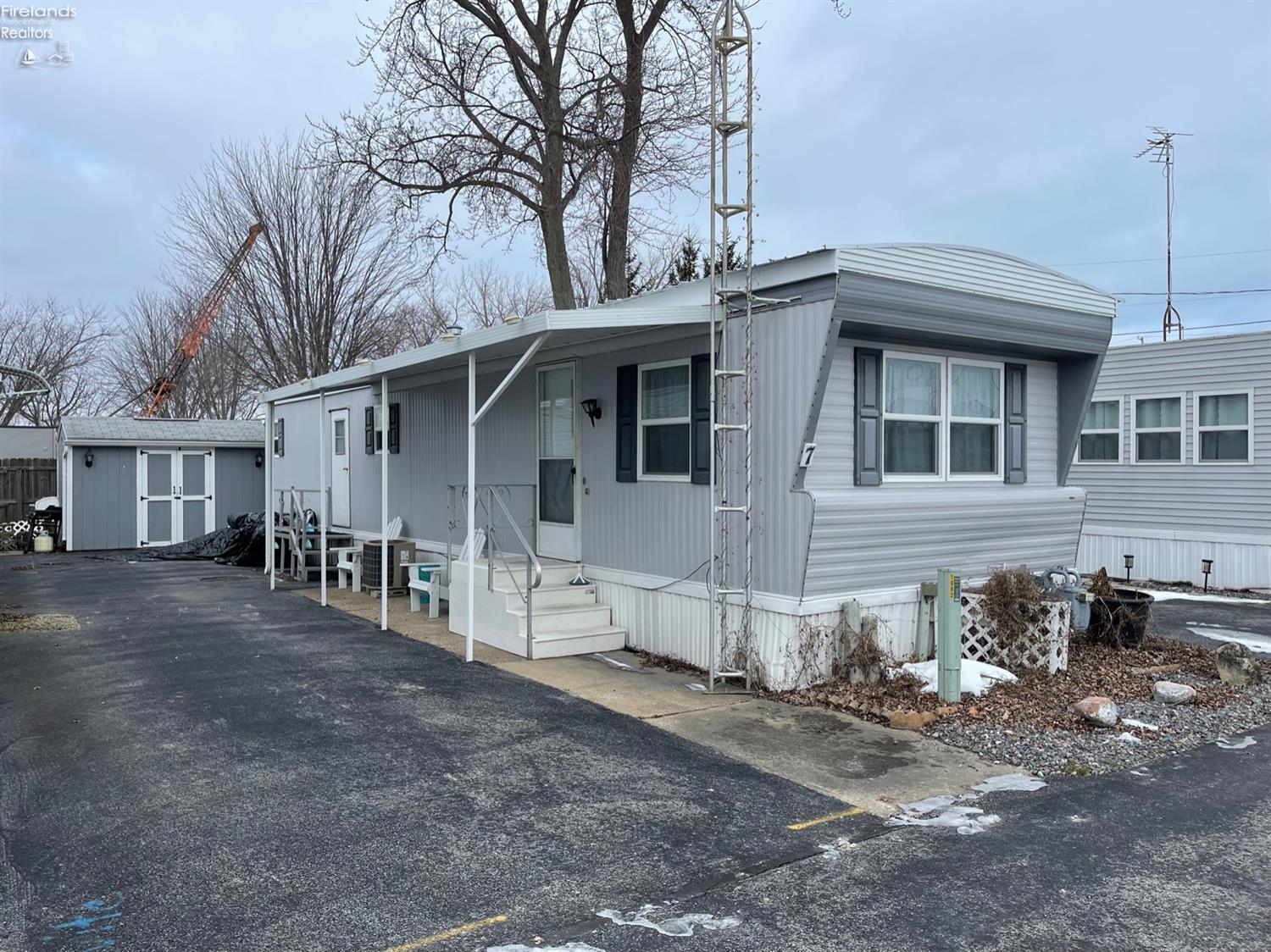 1090 West Richey Road, Unit 7 Port Clinton, OH 43452 - Photo 1 of 12 Gallery Image 1