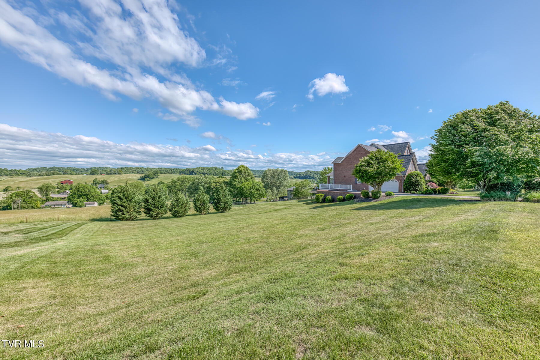 151 Laurel Ridge Drive Jonesborough, TN 37659 - Photo 91 of 106 151 Laurel Ridge Dr-93