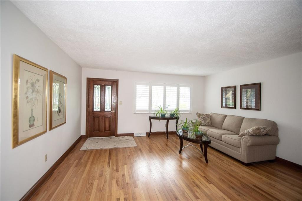 3638 Woodale Road Indianapolis, IN 46234 - Photo 5 of 38 Gallery Image 5