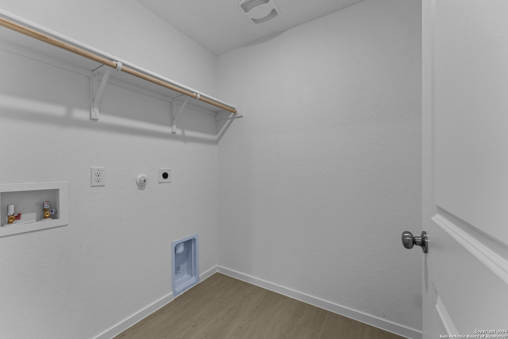 1834 Stonechat New Braunfels, TX 78130 - Photo 12 of 29 a view of small space