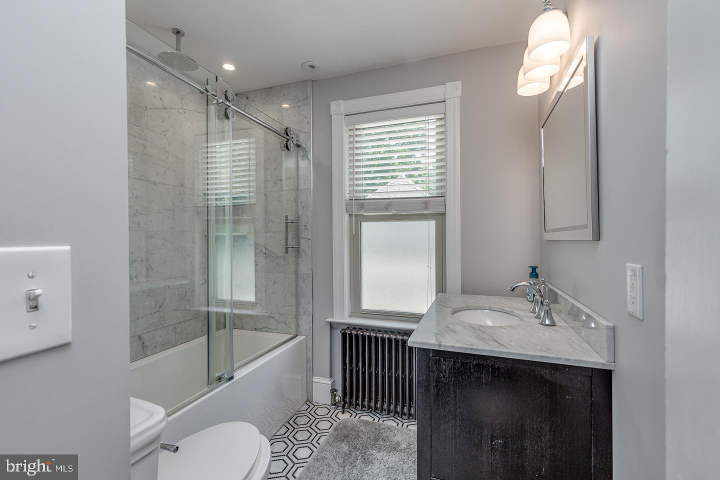 101 Warwick Road Haddonfield, NJ 08033 - Photo 32 of 55 Hall bath - 2nd floor