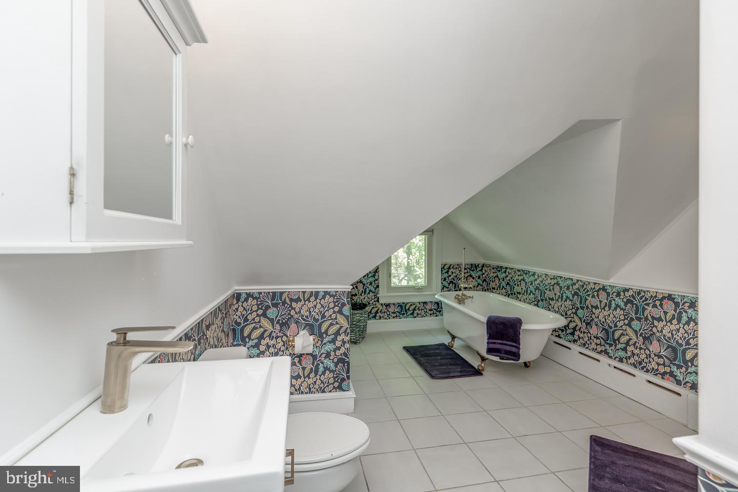 101 Warwick Road Haddonfield, NJ 08033 - Photo 38 of 55 3rd floor bath