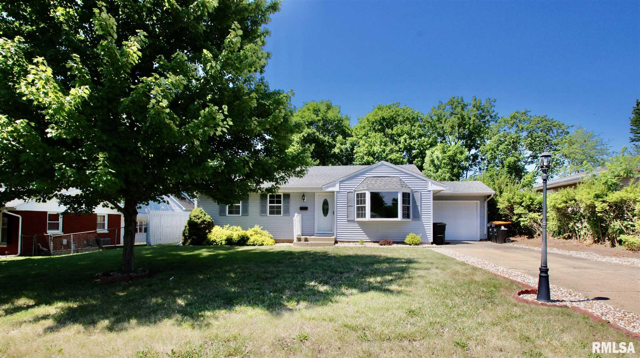 405 Devonshire Road Washington, IL 61571 - Photo 1 of 36 Gallery Image 1