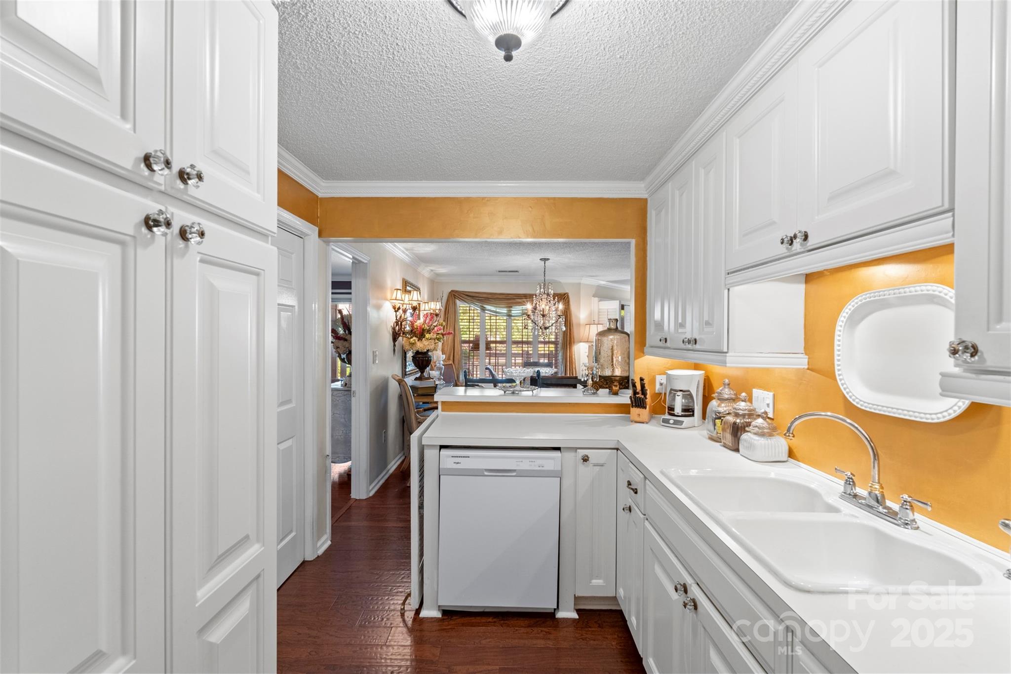 5001 Sharon Road, Unit H Charlotte, NC 28210 - Photo 14 of 37