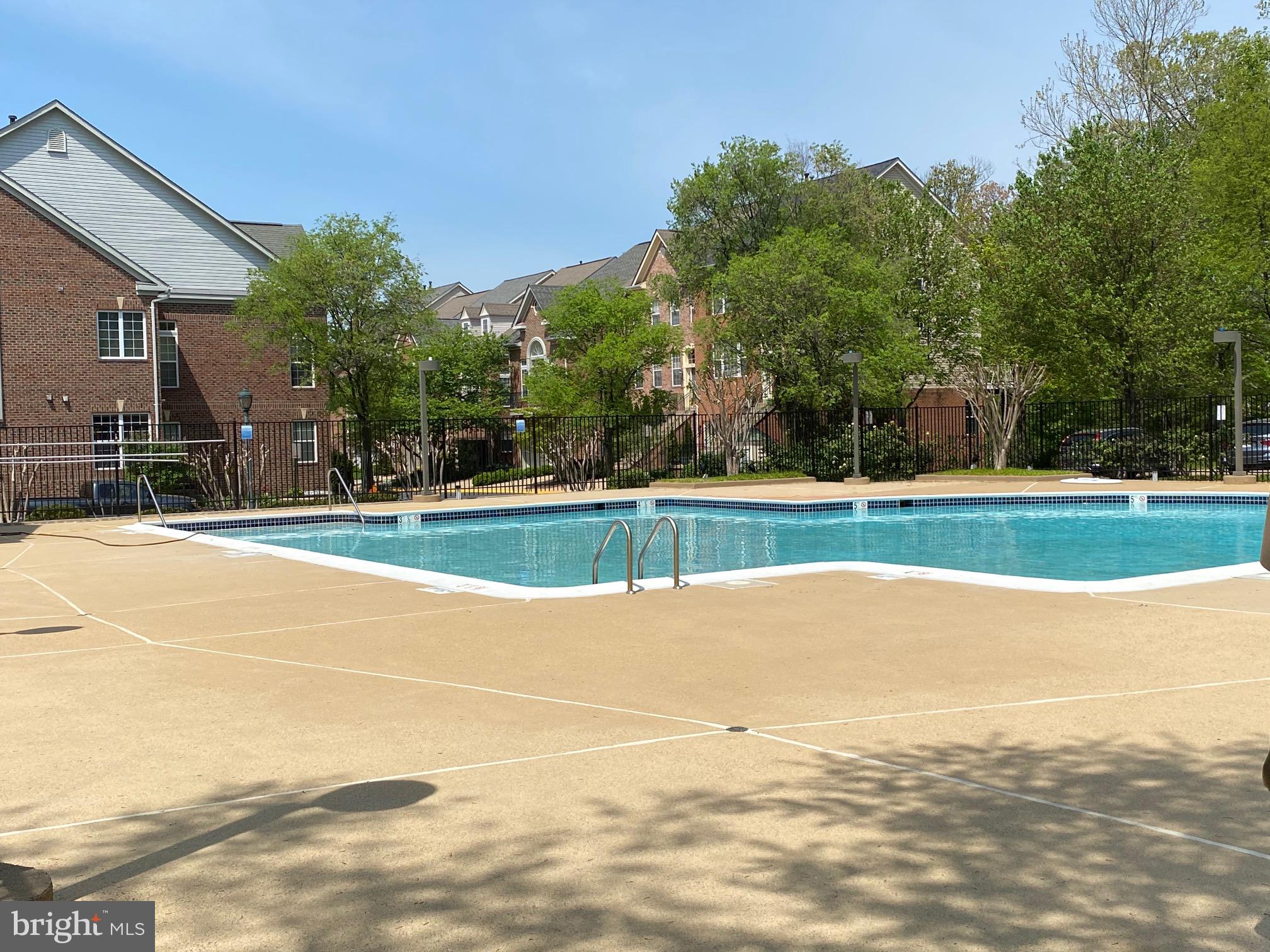 12077 Trumbull Way, Unit 20778 Reston, VA 20190 - Photo 38 of 40 Community Pool