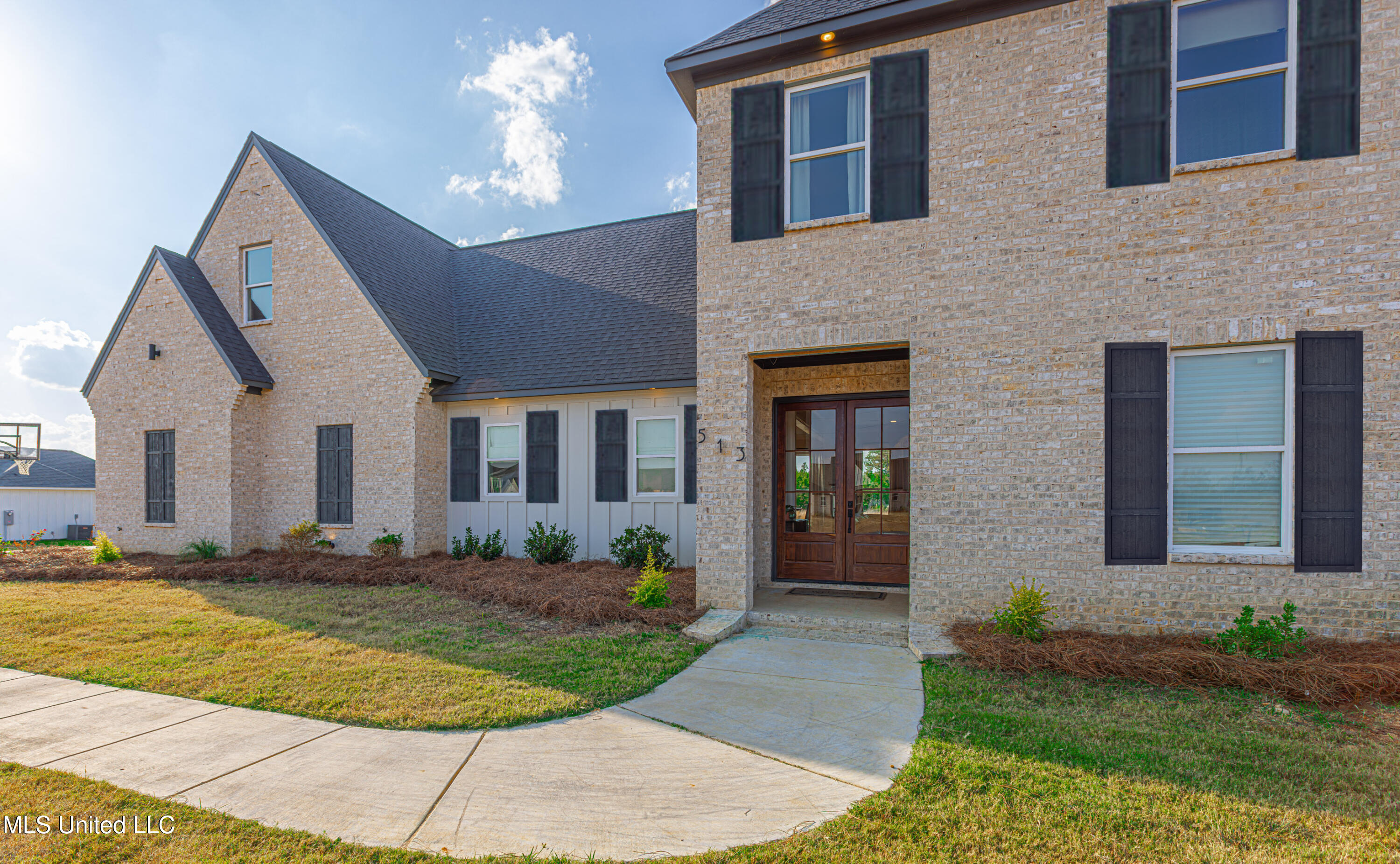 513 Stump Ridge Road Brandon, MS 39047 - Photo 2 of 67 1R4A5364-Enhanced-NR wshutters