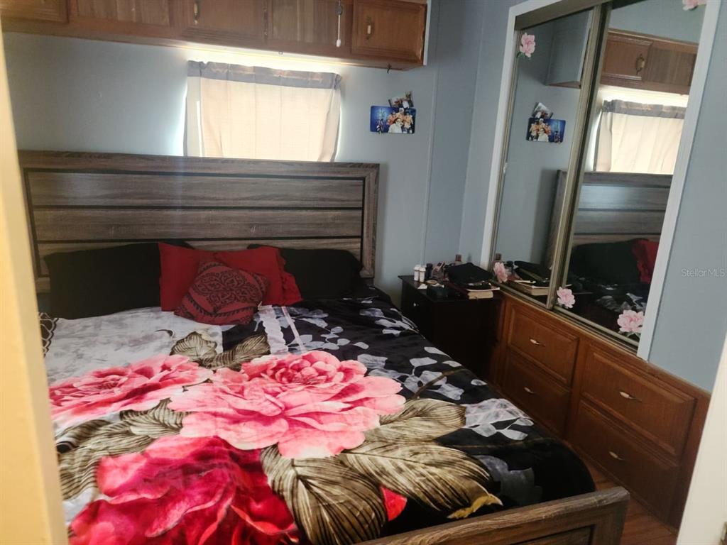 82 Silvio Road Lake Wales, FL 33898 - Photo 11 of 13 a living room with furniture