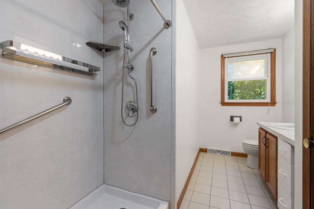 58 Roosevelt Road Wilmington, MA 01887 - Photo 31 of 39 Gallery Image 31