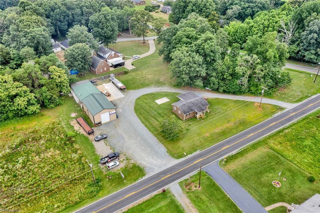 1470 Boone Road Burlington, NC 27217 - Photo 4 of 29 Gallery Image 4