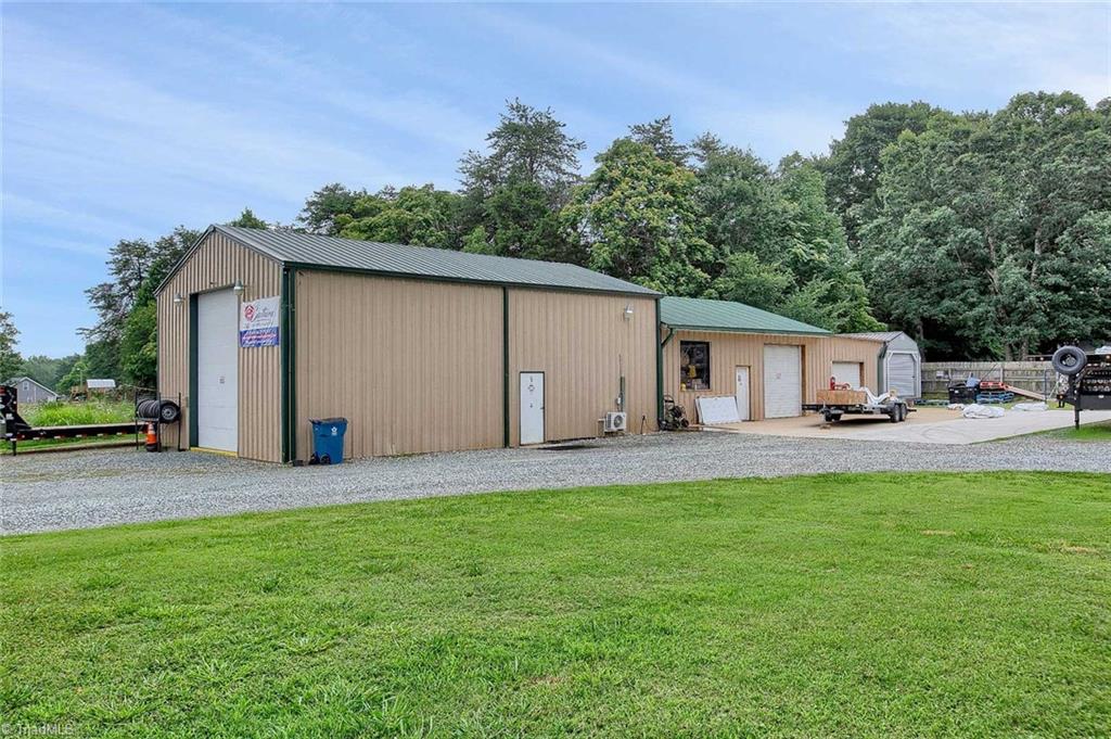 1470 Boone Road Burlington, NC 27217 - Photo 7 of 29 Gallery Image 7