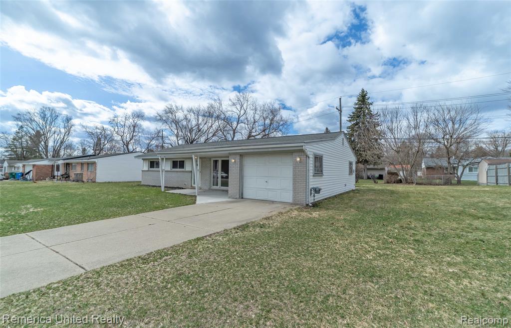 945 North Commerce Road Commerce Township, MI 48382 - Photo 44 of 59