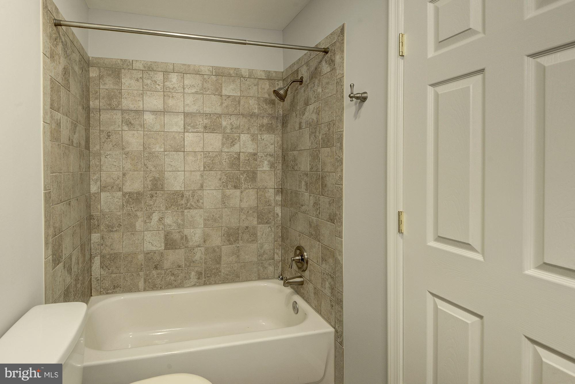 1652 Waters Edge Lane Reston, VA 20190 - Photo 11 of 24 Bath