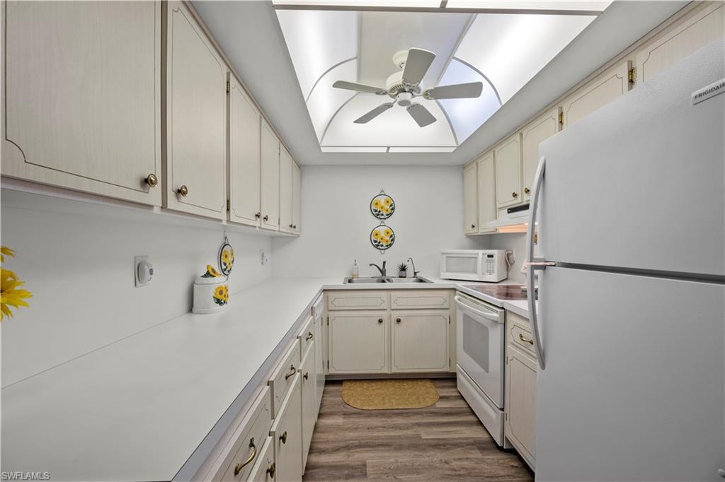 116 Harrison Road, Unit N3 Naples, FL 34112 - Photo 13 of 24 Sparkling Clean Kitchen