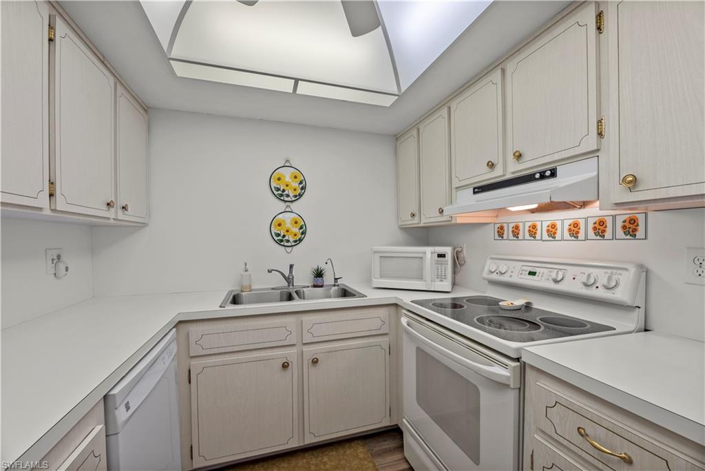 116 Harrison Road, Unit N3 Naples, FL 34112 - Photo 14 of 24