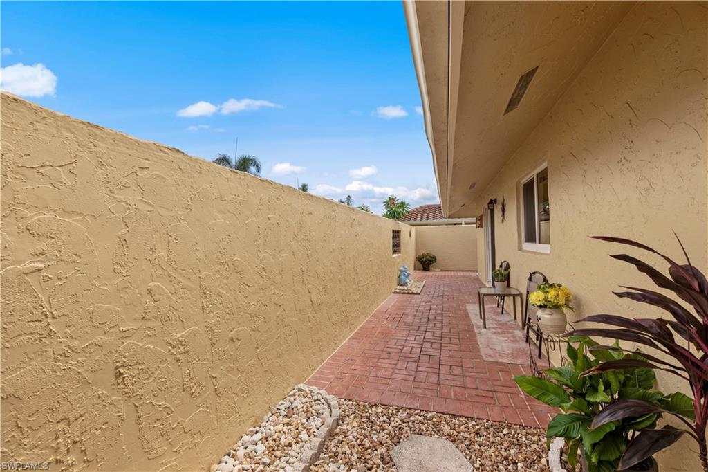 116 Harrison Road, Unit N3 Naples, FL 34112 - Photo 6 of 24