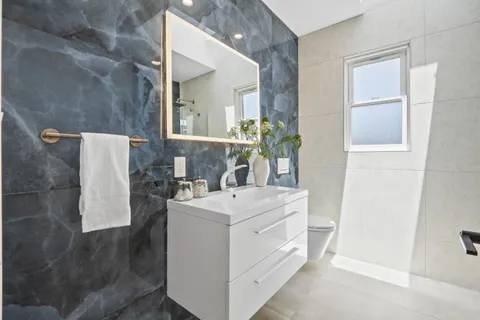$1,698,000 | 1040 Haven Avenue, Redwood City, CA 94063