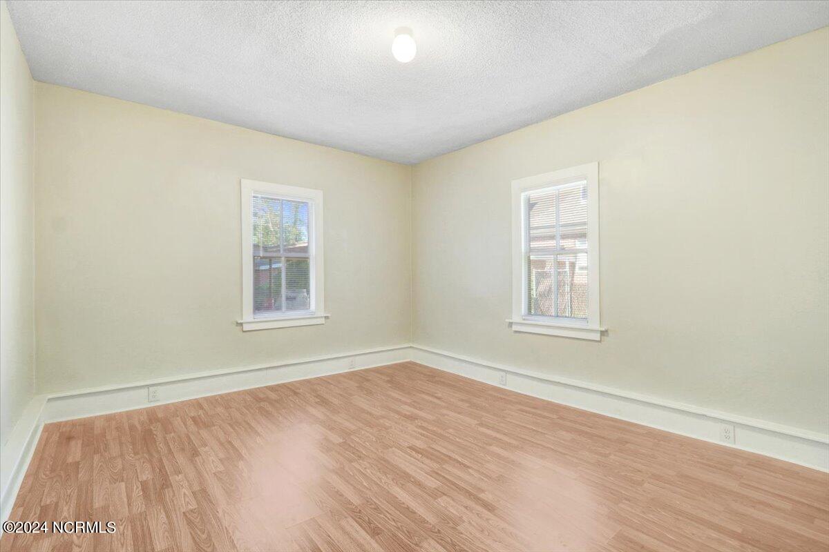 604 Harding Avenue Kinston, NC 28501 - Photo 13 of 21 14-604 Harding Ave-14