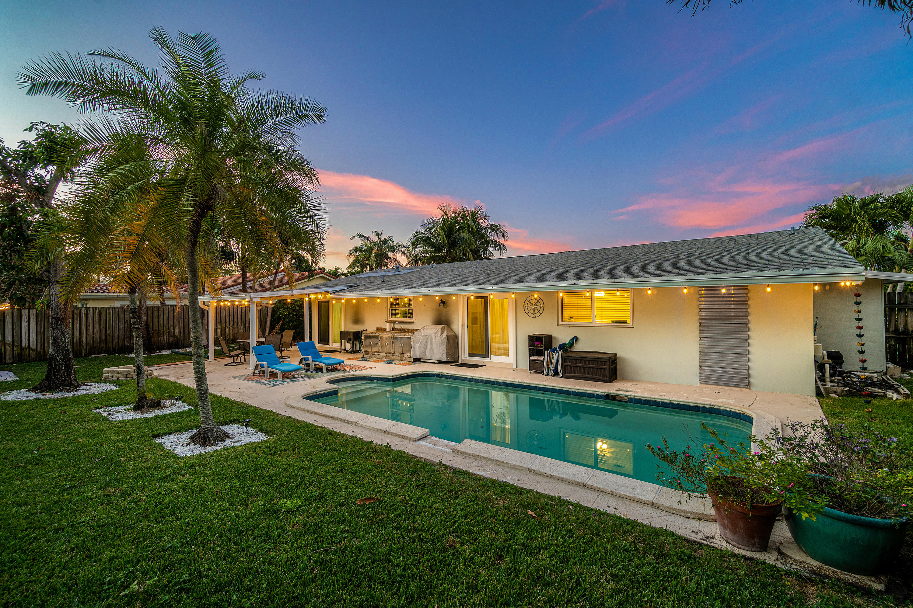 250 Southwest 13th Street Boca Raton, FL 33432 - Photo 2 of 41 043-250Southwest13thStreet-BocaRaton-FL-