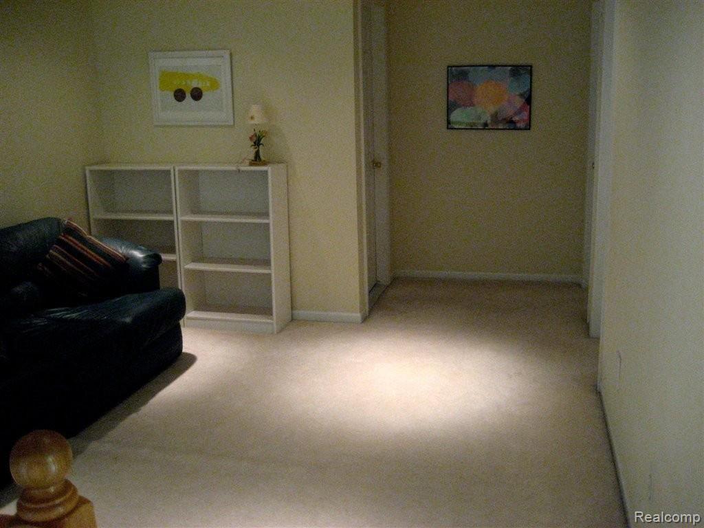 3436 Mayacoo Court Rochester, MI 48309 - Photo 11 of 24 Loft.jpg