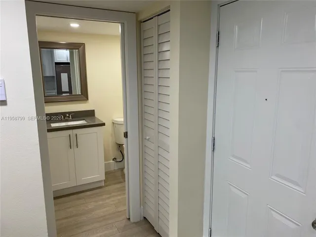 $2,000 | 10985 Southwest 107th Street, Unit 212, Miami, FL 33176