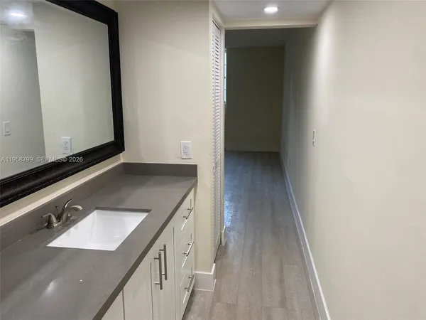 $2,100 | 10985 Southwest 107th Street, Unit 212, Miami, FL 33176