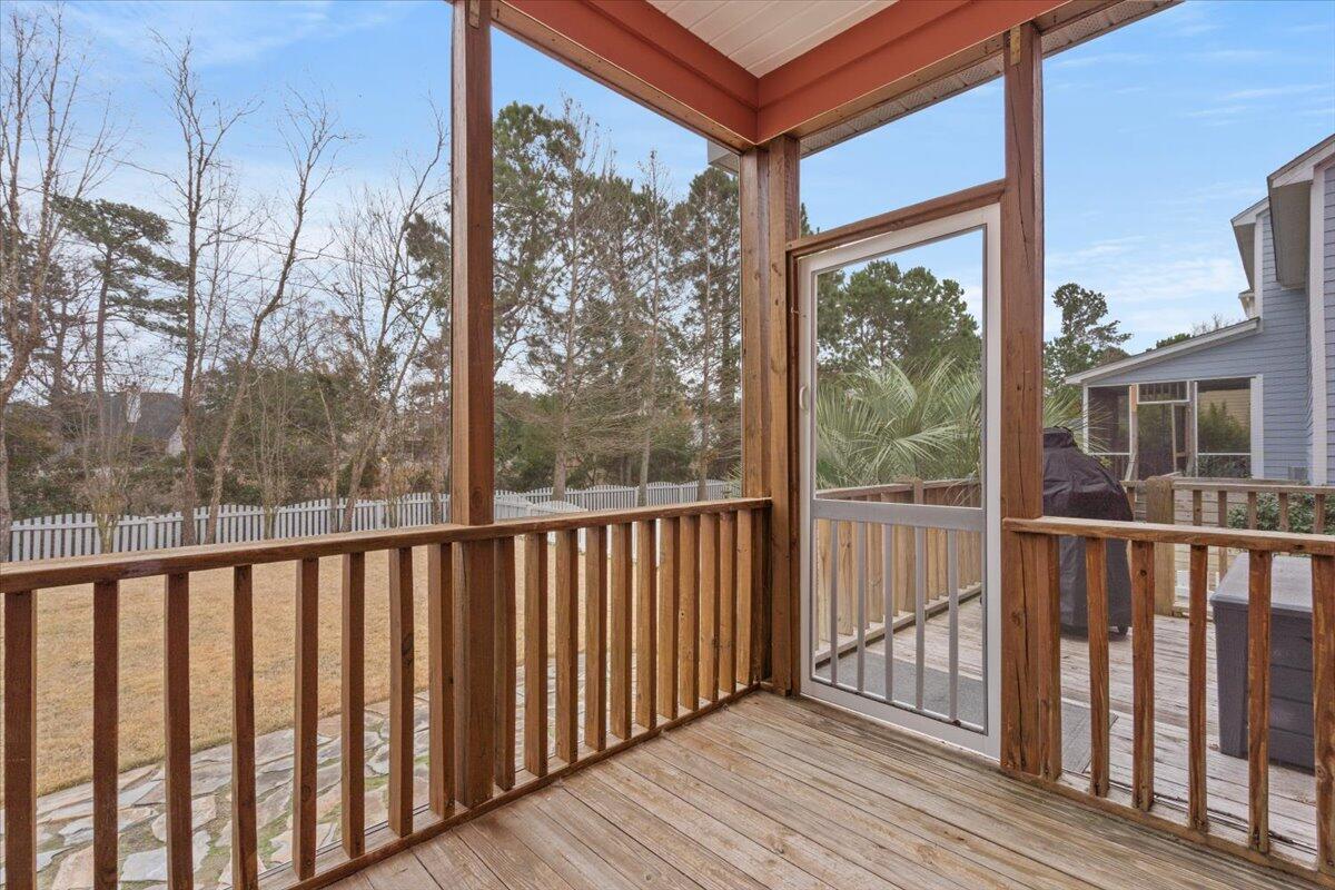 2274 Sandy Point Lane Mount Pleasant, SC 29466 - Photo 41 of 57 33-EYE00083