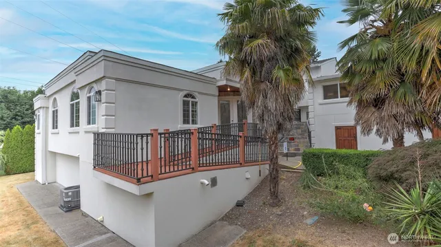 $2,950,000 | Undisclosed Address, Bellevue, WA 98005