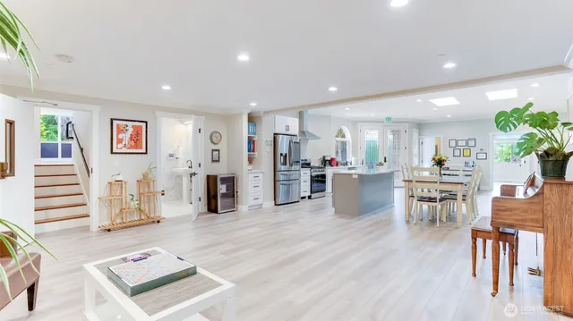 $2,950,000 | Undisclosed Address, Bellevue, WA 98005